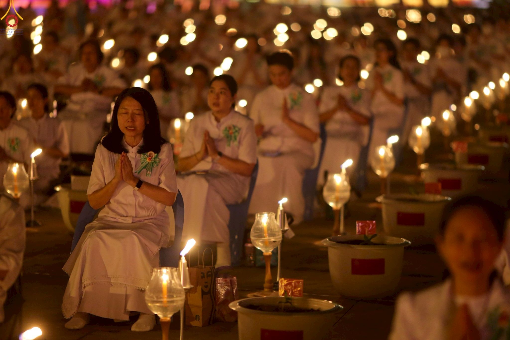 ภาพ No. 253708 : วันที่ 10 ตุลาคม พ.ศ. 2568 พิธีจุดประทีปบูชาพระผู้ปราบมาร, พิธีจุดประทีปบนพระมหาธรรมกายเจดีย์ 20,000 ดวง เนื่องในวันคล้ายวันเกิดครบรอบ 141 ปี พระมงคลเทพมุนี (สด จนฺทสโร)