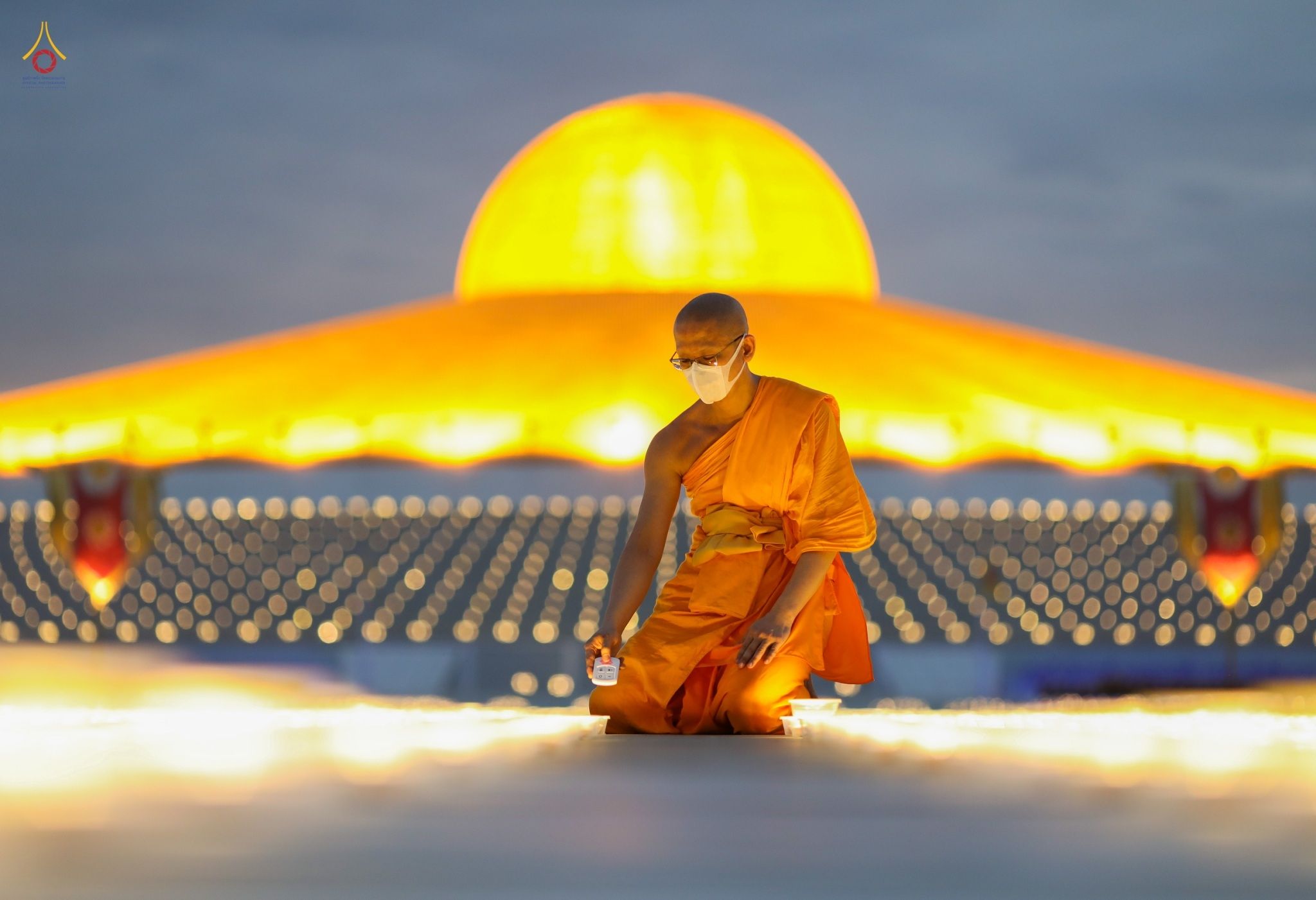 ภาพ No. 38720 : พิธีจุดประทีปถวายเป็นพุทธบูชา และพิธีลอยกระทงธรรม เนื่องในวันลอยกระทง ณ วัดพระธรรมกาย