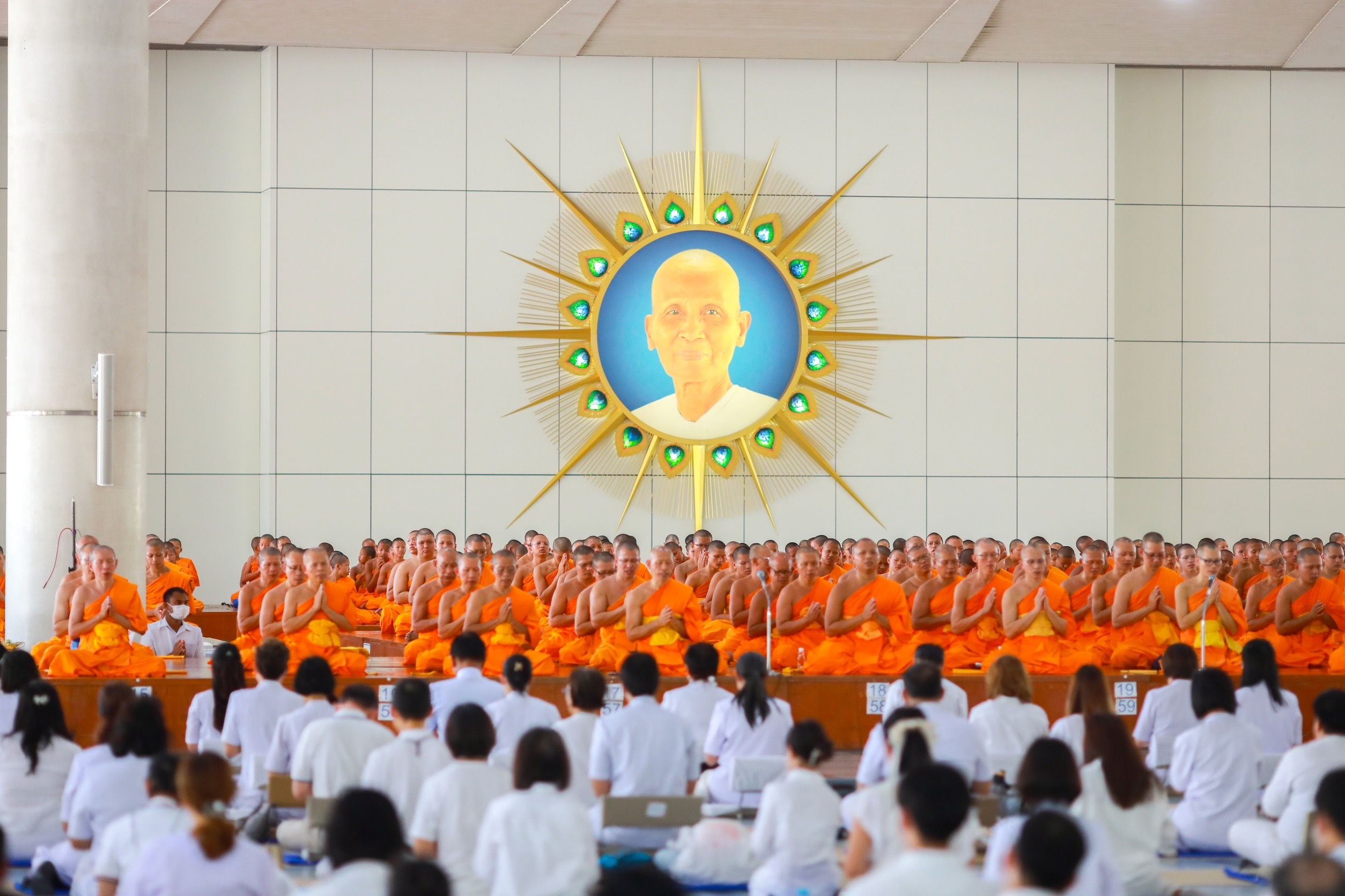 ภาพ No. 147656 : ภาพบรรยากาศ พิธีถวายภัตตาหารเมนูสวรรค์ ในพรรษาแห่งการเข้าถึงธรรม วันเสาร์ที่ 10 สิงหาคม 2567 ณ หอฉันคุณยายอาจารย์ฯ วัดพระธรรมกาย ถ่ายโดย อาสาสมัคร