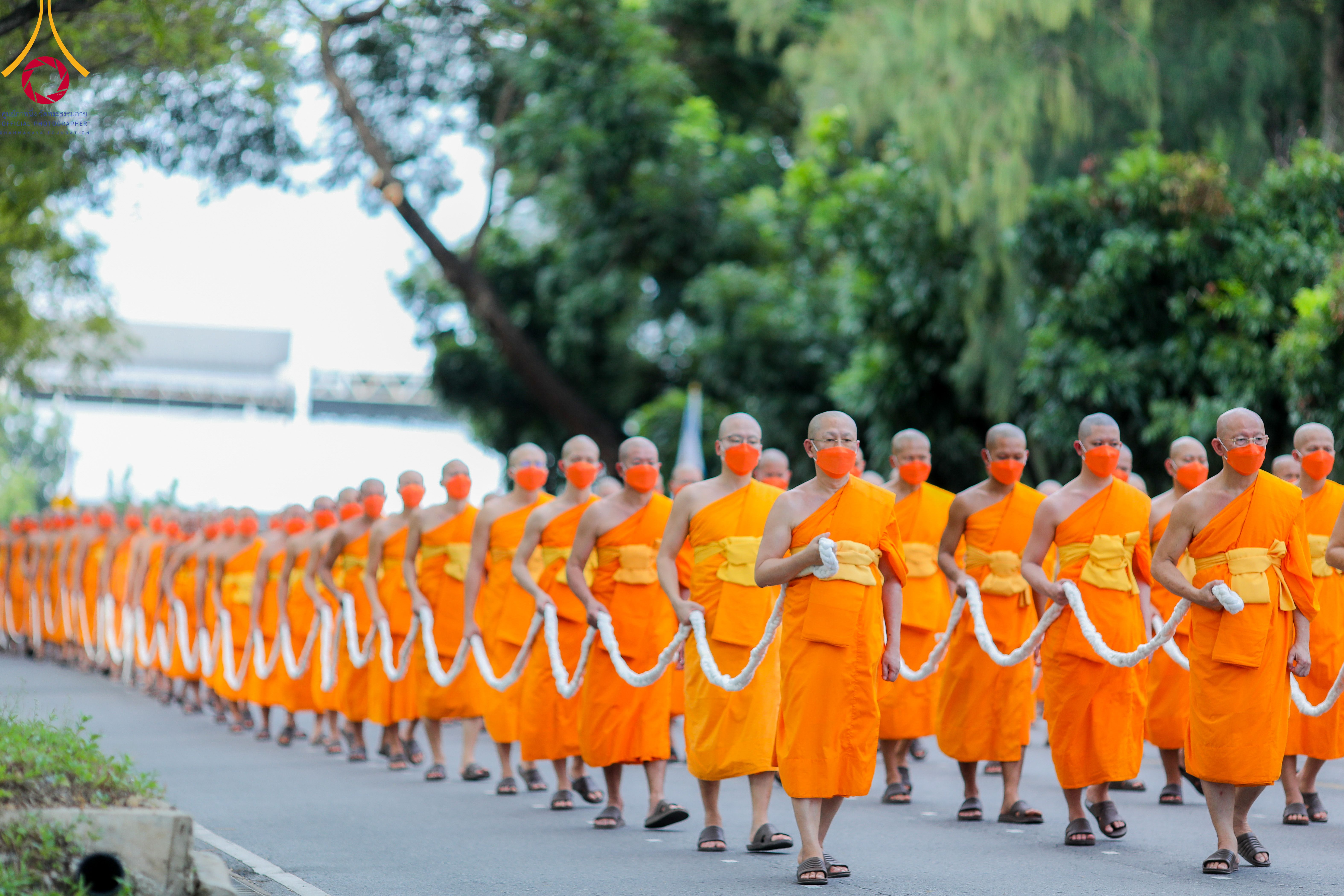 ภาพ No. 89082 : พิธีอัญเชิญรูปหล่อทองคำ  คุณยายอาจารย์มหารัตนอุบาสิกาจันทร์ ขนนกยูง เพื่อประดิษฐาน ณ มหาวิหารคุณยายอาจารย์ฯ เนื่องในวันครูผู้ค้นพบวิชชาธรรมกาย วันศุกร์ที่ 29 กันยายน พ.ศ. 2566