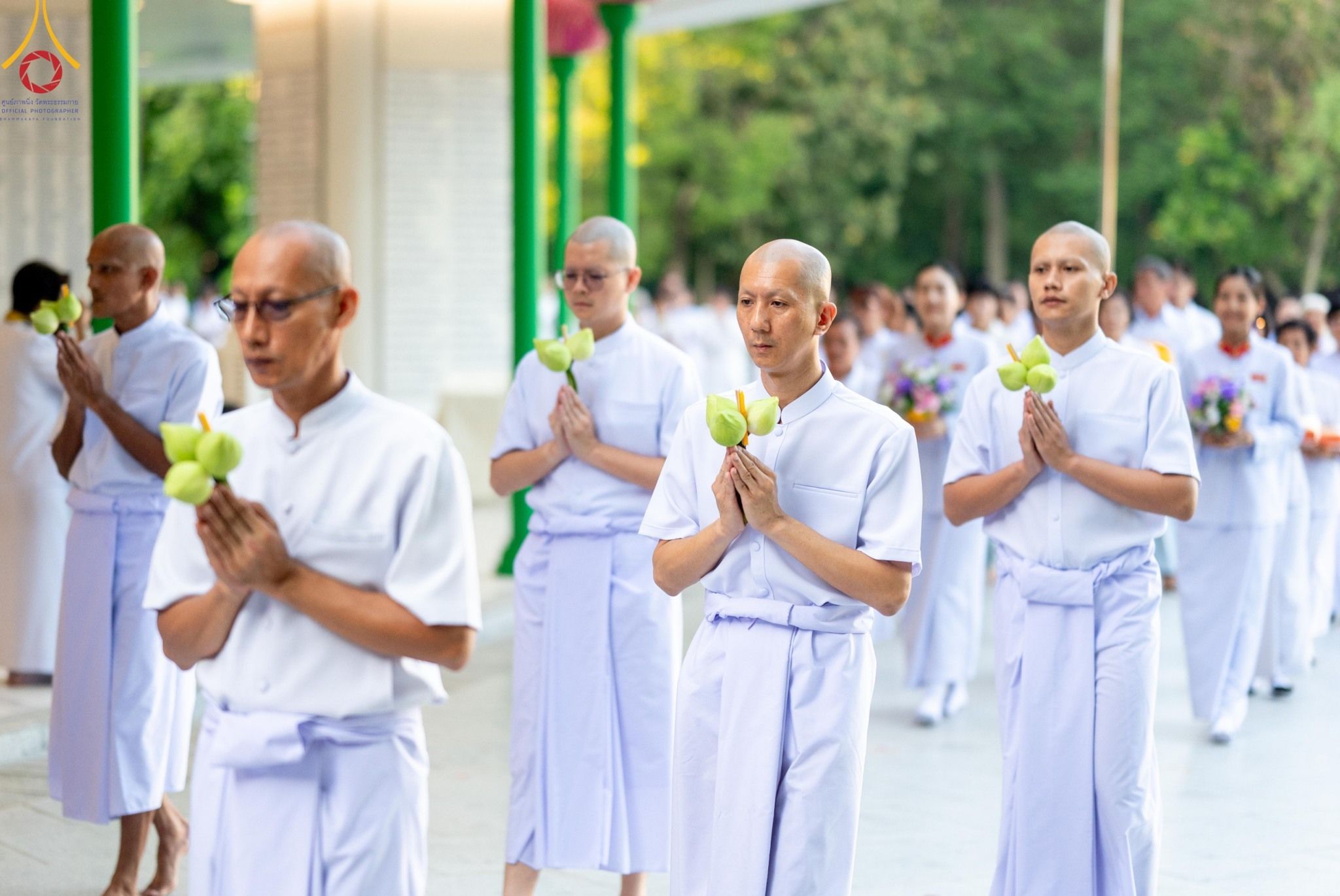 ภาพ No. 159720 : พิธีตัดปอยผมปลงผมนาคธรรมทายาท, พิธีบรรพชาอุปสมบทหมู่ โครงการอุปสมบทหมู่บูชาธรรม 140 ปี พระมงคลเทพมุนี (สด จนฺทสโร) ณ โบสถ์พระไตรปิฏก วัดพระธรรมกาย วันเสาร์ที่ 5 ตุลาคม พ.ศ. 2567