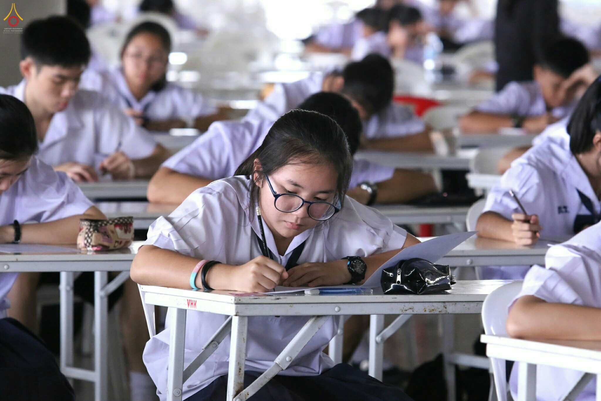 ภาพ No. 26980 : พิธีสอบธรรมสนามหลวง ธรรมศึกษา ณ วัดพระธรรมกาย ประจำปี พ.ศ. 2559
