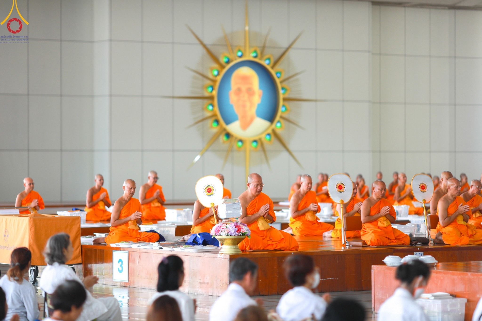 ภาพ No. 143068 : พิธีบุพเปตพลี ครั้งที่ 153 ร่วมอุทิศบุญแด่หมู่ญาติที่ล่วงลับไปแล้ว และสืบทอดอายุพระพุทธศาสนา ในวันศุกร์ที่ 5 กรกฏาคม พ.ศ.2567 (วันพระแรม 14 ค่ำ เดือน 7) ณ หอฉันคุณยายอาจารย์ฯ วัดพระธรรมกาย