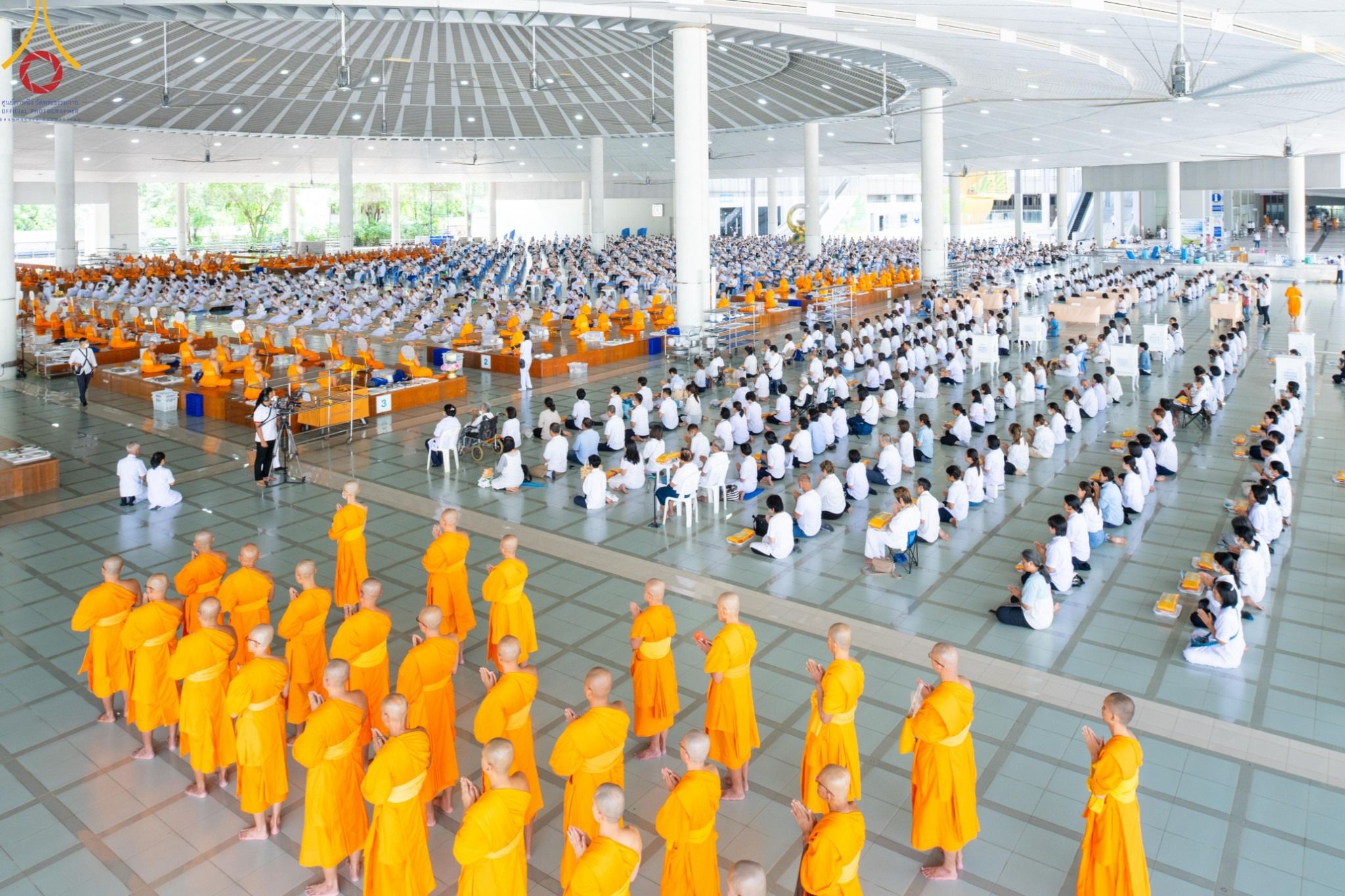 ภาพ No. 143052 : พิธีบุพเปตพลี ครั้งที่ 153 ร่วมอุทิศบุญแด่หมู่ญาติที่ล่วงลับไปแล้ว และสืบทอดอายุพระพุทธศาสนา ในวันศุกร์ที่ 5 กรกฏาคม พ.ศ.2567 (วันพระแรม 14 ค่ำ เดือน 7) ณ หอฉันคุณยายอาจารย์ฯ วัดพระธรรมกาย