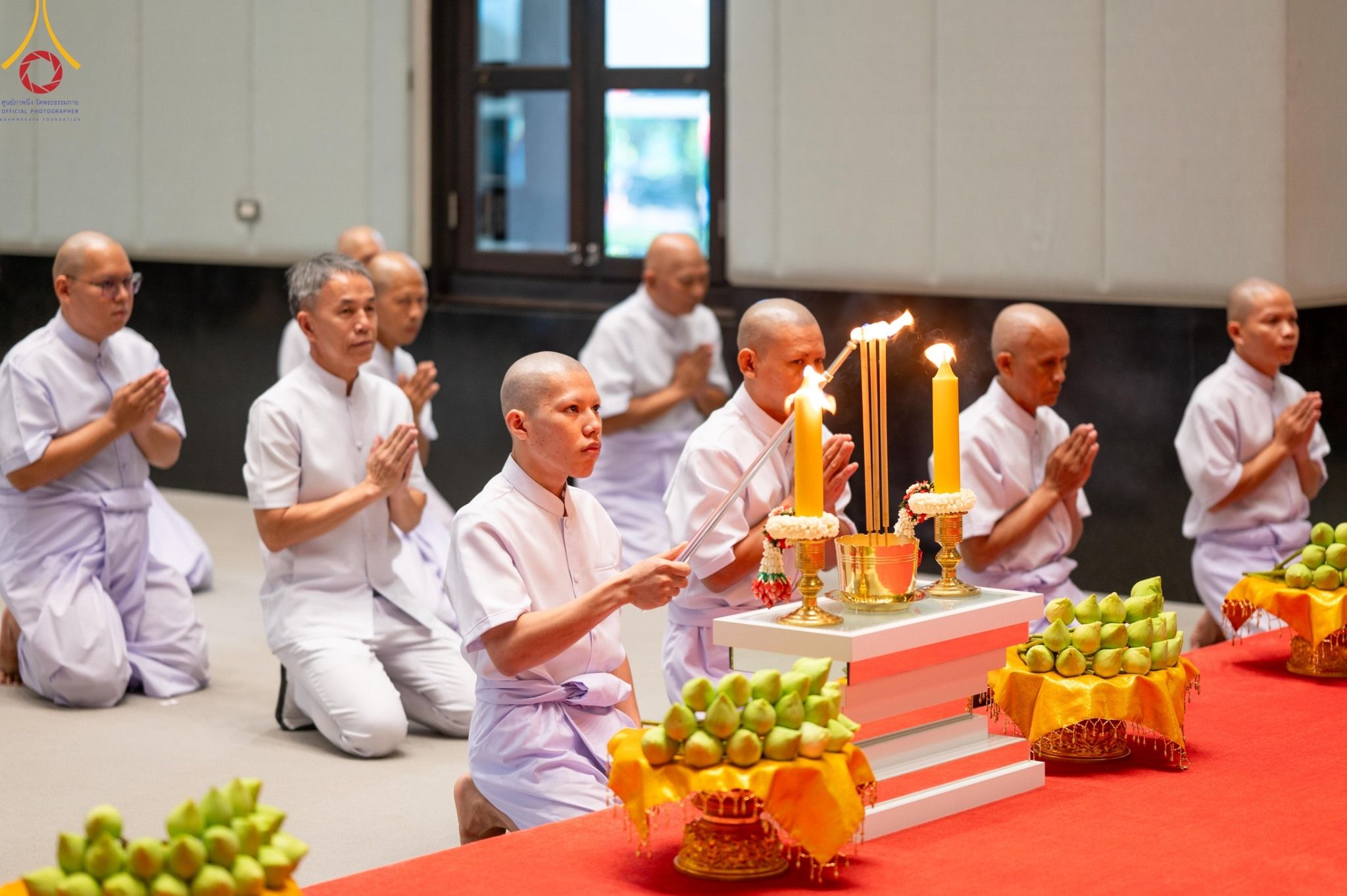 ภาพ No. 159738 : พิธีตัดปอยผมปลงผมนาคธรรมทายาท, พิธีบรรพชาอุปสมบทหมู่ โครงการอุปสมบทหมู่บูชาธรรม 140 ปี พระมงคลเทพมุนี (สด จนฺทสโร) ณ โบสถ์พระไตรปิฏก วัดพระธรรมกาย วันเสาร์ที่ 5 ตุลาคม พ.ศ. 2567