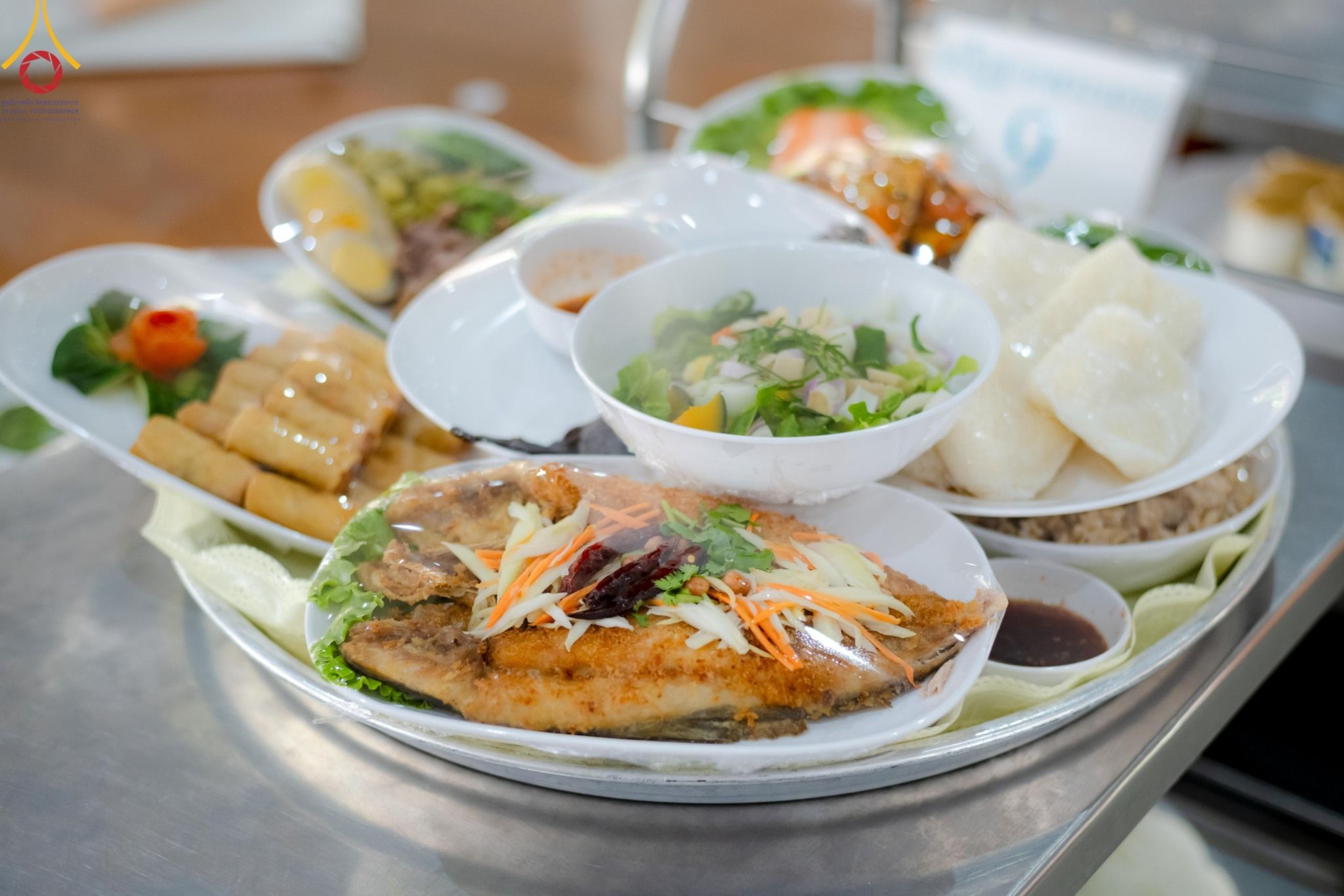 ภาพ No. 143154 : พิธีถวายภัตตาหารเพื่อเป็นกำลังแห่งการเข้าถึงธรรม ของพระภิกษุสามเณร วัดพระธรรมกาย วันเสาร์ที่ 6 กรกฏาคม พ.ศ. 2567 ณ หอฉันคุณยายอาจารย์ วัดพระธรรมกาย จ.ปทุมธานี