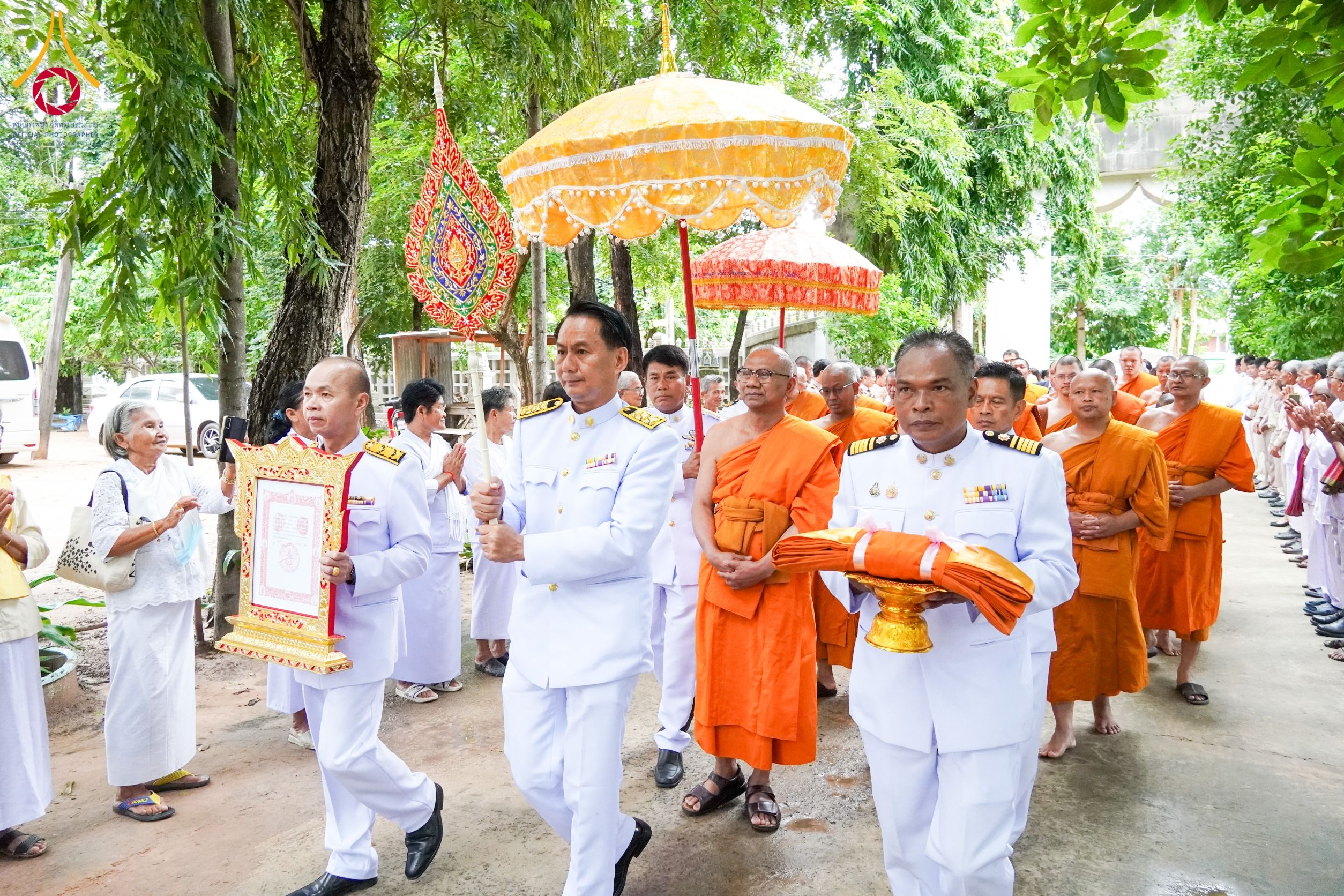 คณะศิษยานุศิษย์วัดพระธรรมกาย น้อมกราบถวายมุทิตาสักการะแด่ ประธานสหภาพพระธรรมทูตไทยในทวีปยุโรป (ส.ธ.ย.)