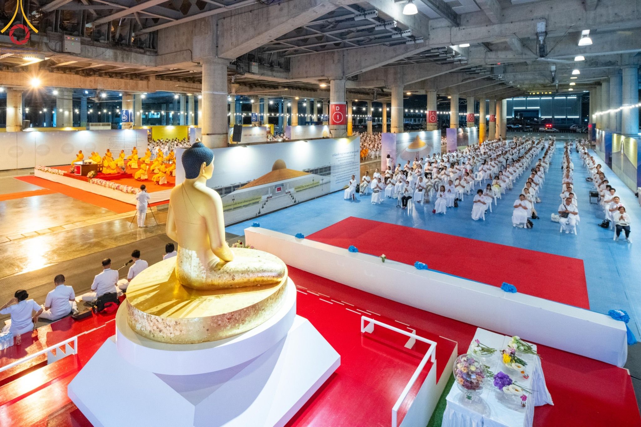 ภาพ No. 150402 : พิธีจุดประทีป และพิธีฉลองชัยสวดมนต์ บทธัมมจักกัปปวัตตนสูตร ครบ 6,668,272,727 จบ เนื่องในวันธรรมชัย 27 สิงหาคม พ.ศ. 2567 ณ มหารัตนวิหารคด วัดพระธรรมกาย