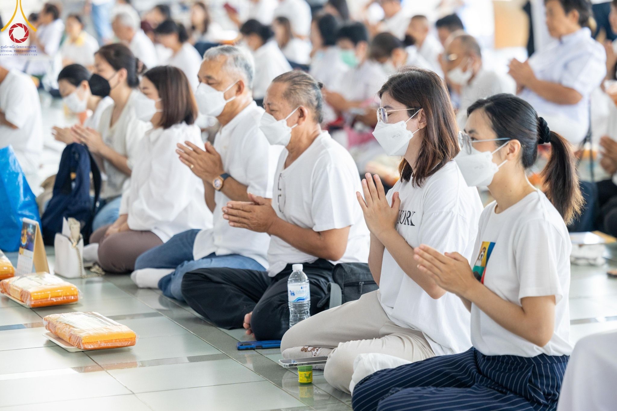 ภาพ No. 122854 : พิธีสวดพระพุทธมนต์ พิธีทอดผ้าบังสุกุล และพิธีถวายภัตตาหาร เป็นสังฆทานแด่พระภิกษุ สามเณร เนื่องในวันมหาปูชนียาจารย์ วันเสาร์ที่ 3 กุมภาพันธ์ พ.ศ. 2567 ณ หอฉันคุณยายอาจารย์ฯ วัดพระธรรมกาย