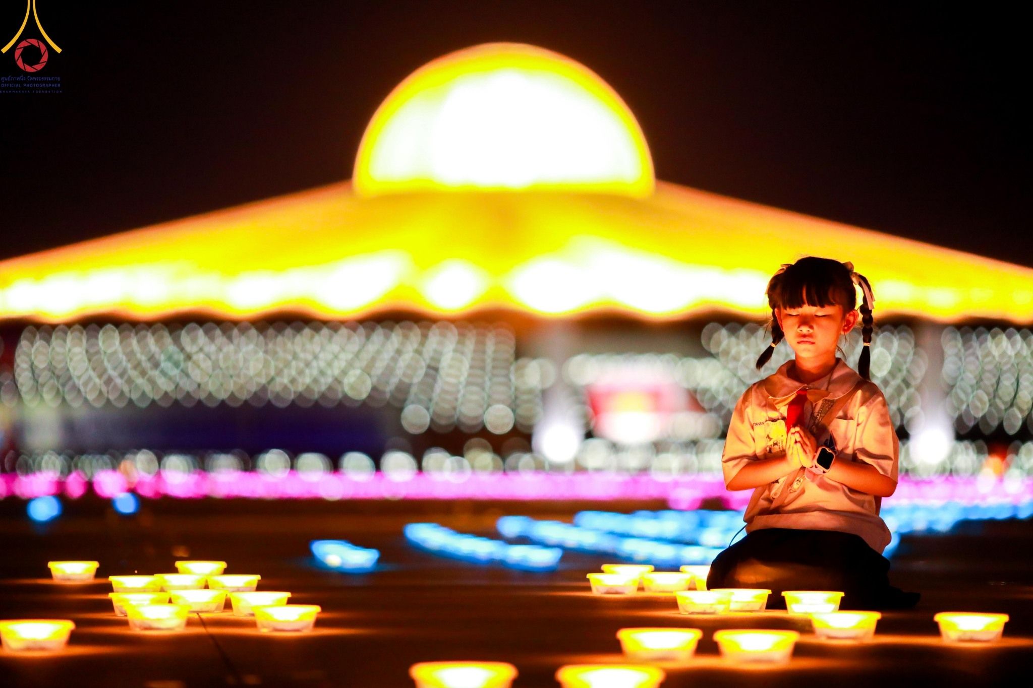 ภาพ No. 150333 : พิธีจุดประทีป และพิธีฉลองชัยสวดมนต์ บทธัมมจักกัปปวัตตนสูตร ครบ 6,668,272,727 จบ เนื่องในวันธรรมชัย 27 สิงหาคม พ.ศ. 2567 ณ มหารัตนวิหารคด วัดพระธรรมกาย