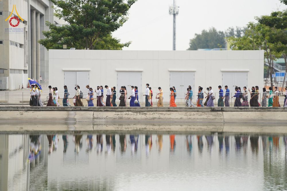 ภาพ No.52020:ประมวลภาพพิธีตักบาตรมิตรภาพไทย-เมียนมาร์ 105 รูป ณ วัดพระธรรมกาย