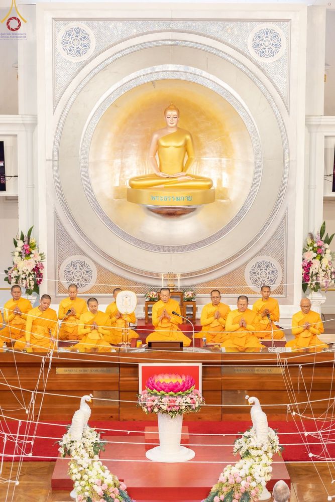 ภาพ No.54731:ประมวลภาพพิธีทอดกฐิน ณ วัดพระธรรมกายนิวคาสเซิล ประเทศอังกฤษ  (วันที่ 30 ตุลาคม พ.ศ. 2565)