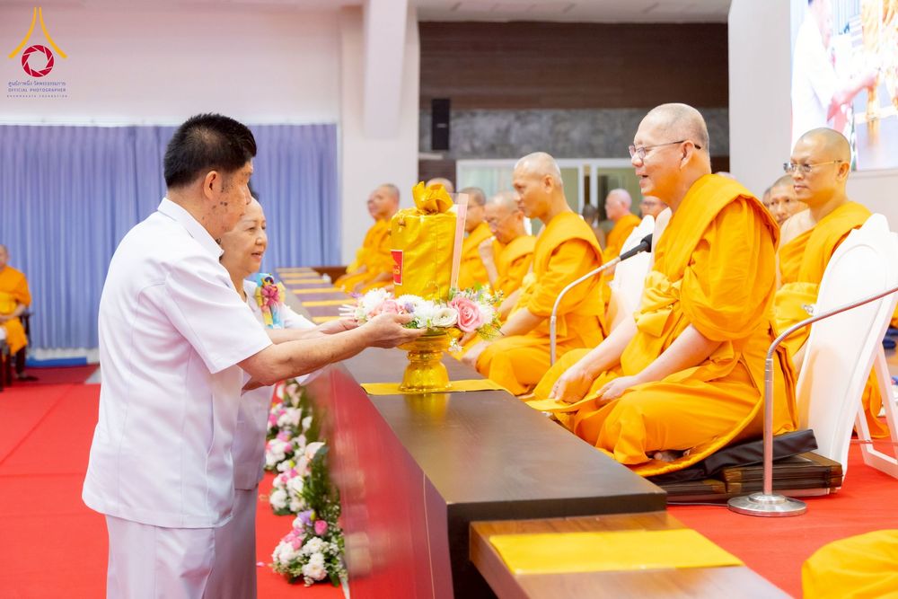 ภาพ No.275018:วันอาทิตย์ที่ 30 พฤศจิกายน พ.ศ. 2568 พิธีทอดผ้าป่า "สร้างองค์พระเจดีย์เพื่อสร้างสันติภาพโลก" ณ ศูนย์ปฏิบัติธรรมระยอง (บ้านช่องลม)
