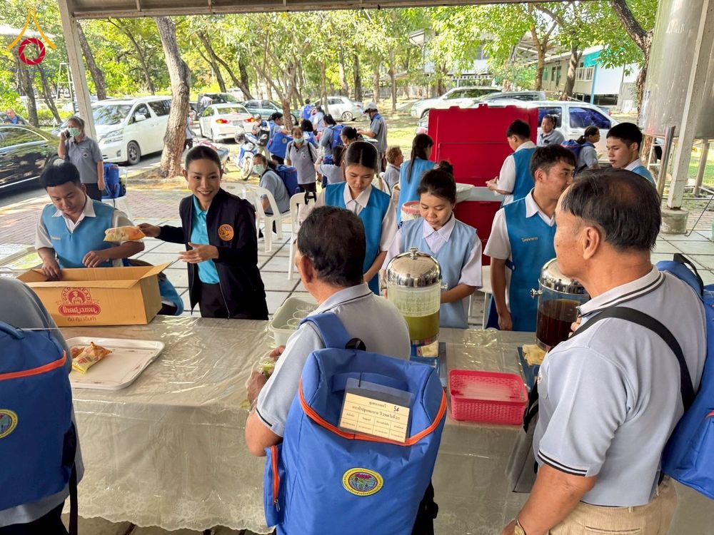 ภาพ No.259772:วันที่ 24 ตุลาคม พ.ศ. 2568 รพ.สต.คลองหนึ่ง อ.คลองหลวง สังกัด อบจ.ปทุมธานี จัดประชุมและมอบครุภัณฑ์ทางการแพทย์ เสริมพลัง อสม. ขับเคลื่อนสุขภาพชุมชนอย่างยั่งยืน ณ วัดพระธรรมกาย