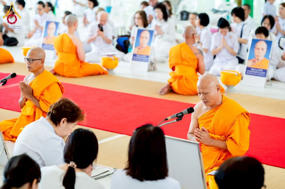 ภาพ No.244857:วันเสาร์ที่ 6 กันยายน พ.ศ. 2568 พิธีถวายบาตร บรรพชา อุปสมบทของนาคธรรมทายาท โครงการอุปสมบทหมู่บูชาธรรมครบรอบ 108 ปี  วันครูผู้ค้นพบวิชชาธรรมกาย ณ โบสถ์พระไตรปิฎก วัดพระธรรมกาย