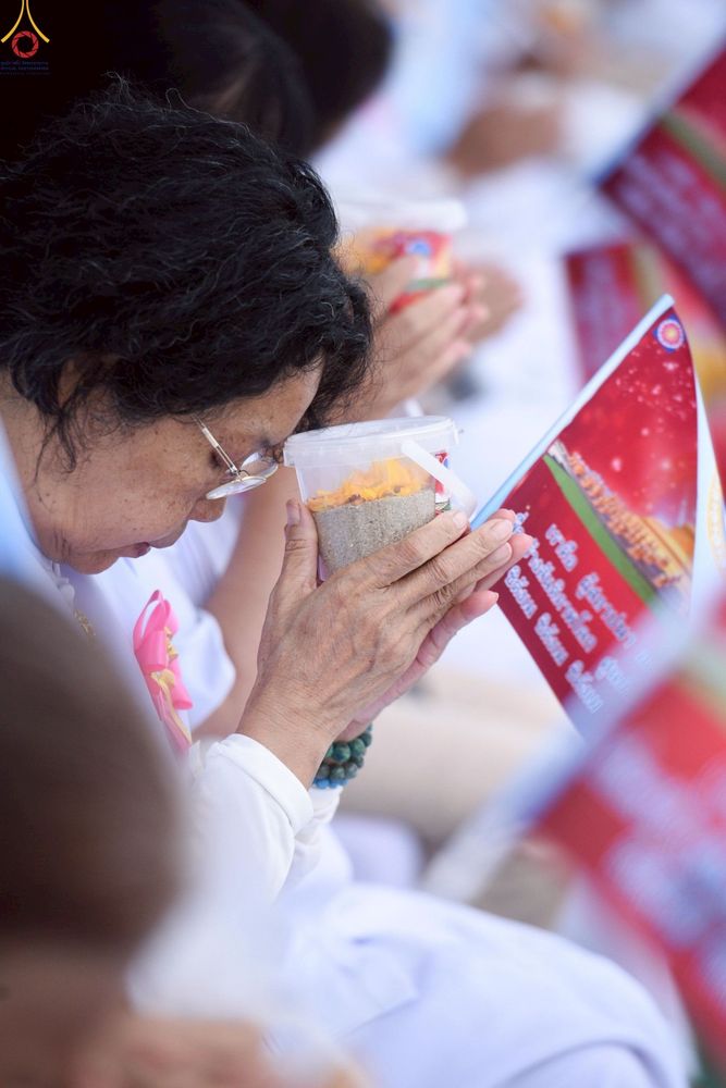 ภาพ No.246928:วันอาทิตย์ที่ 14 กันยายน พ.ศ. 2568 พิธีทอดผ้าป่า ซื้อดิน ปรับพื้นที่ลานธรรม  และพิธีกลั่นแผ่นดิน โปรยทราย สถาปนาองค์พระเจดีย์ เพื่อสร้างสันติภาพโลก  ณ ศูนย์ปฏิบัติธรรมสระบุรี อ.พระพุทธบาท จ.สระบุรี