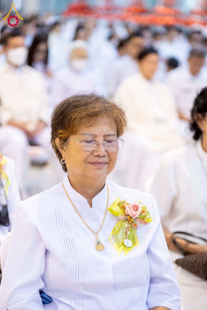 ภาพ No.264371:วันอาทิตย์ที่ 2 พฤศจิกายน พ.ศ. 2568 พิธีบูชาข้าวพระ ณ สภาธรรมกายสากล วัดพระธรรมกาย