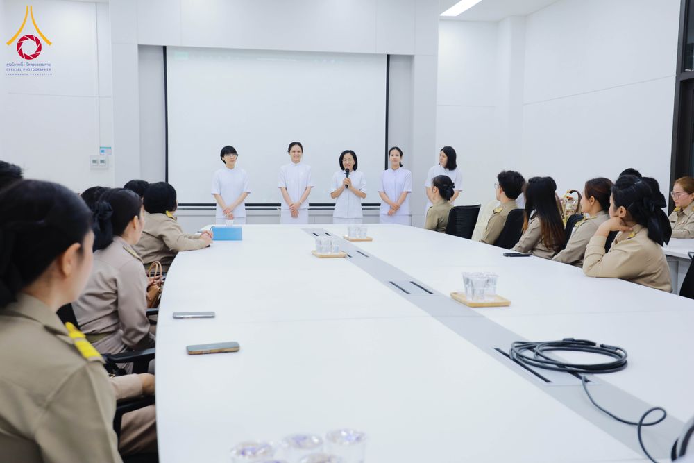 ภาพ No.311478:วันจันทร์ที่ 23 กุมภาพันธ์ พ.ศ. 2569 เปิดโลกทัศน์ผู้บริหารสถานศึกษายุคใหม่ เรียนรู้ต้นแบบการพัฒนาคนผ่านพลัง “บวร–V-Star” ผู้เข้ารับการพัฒนาตามโครงการ สพฐ. ศึกษาดูงานวัดพระธรรมกาย เสริมภาวะผู้นำคุณธรรมสู่การบริหารโรงเรียนอย่างยั่งยืน ณ อาคาร 100 ปี คุณยาย