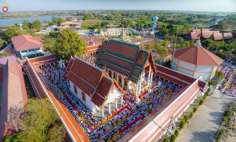 ภาพ No.293073:วันที่ 11 มกราคม พ.ศ. 2569 พิธีต้อนรับพระธรรมยาตรา ณ อนุสรณ์สถานลำดับที่ 3 (ภาพชุดที่ 2) สถานที่เกิดในเพศสมณะ วัดสองพี่น้อง อำเภอสองพี่น้อง จังหวัดสุพรรณบุรี ในโครงการธรรมยาตรา กตัญญูบูชา มหาปูชนียาจารย์ พระมงคลเทพมุนี(สด จนฺทสโร) พระผู้ปราบมาร อนุสรณ์สถ