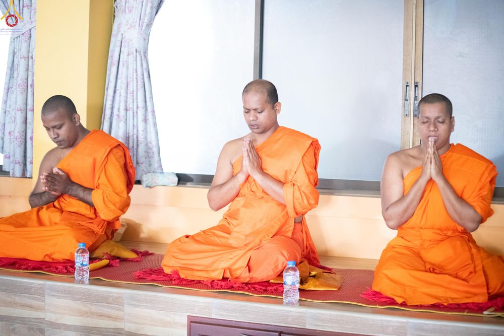 ภาพ No.291216:วันที่ 9 มกราคม พ.ศ. 2569 พิธีทอดผ้าป่าทำนุบำรุงศาสนสถาน ณ วัดนาราภิรมย์ อ.บางเลน จ.นครปฐม ในโครงการธรรมยาตรา กตัญญูบูชา มหาปูชนียาจารย์ พระมงคลเทพมุนี(สด จนฺทสโร) พระผู้ปราบมาร อนุสรณ์สถาน 7 แห่ง ปีที่ 14