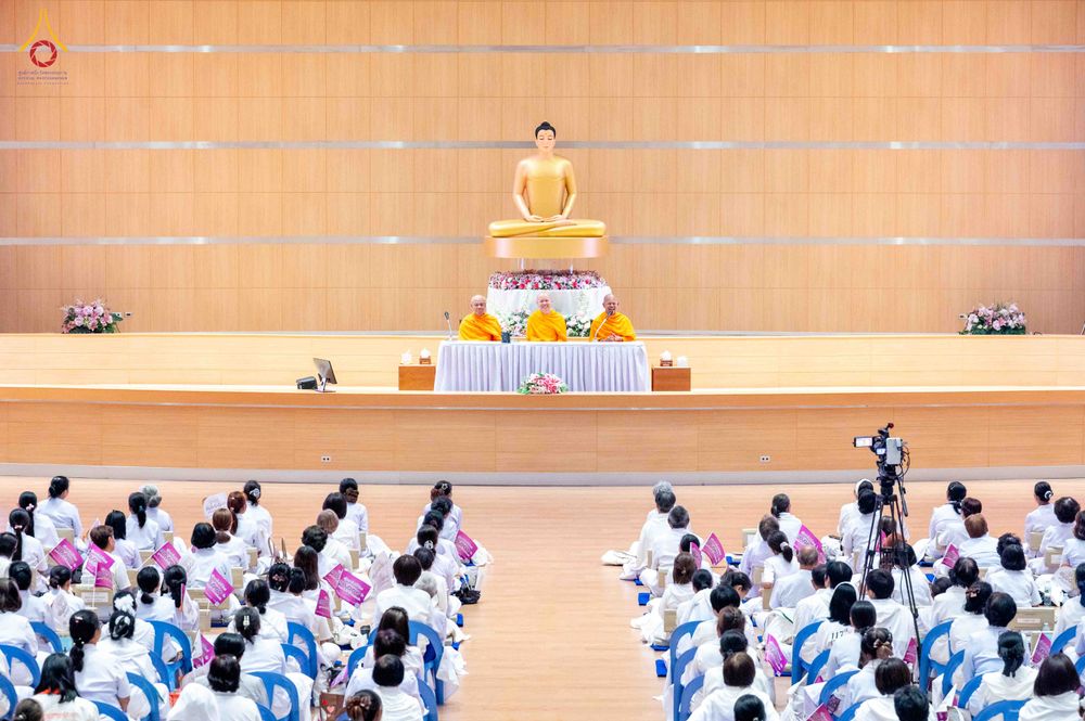 ภาพ No.344415:วันที่ 21-23 สิงหาคม พ.ศ. 2569 สัมมนารวมใจผู้นำบุญ บูชาธรรม 82 ปี หลวงพ่อธัมมชโย รุ่นที่ 1 กฐินสามัคคีทั่วไทย 30,000 วัด โครงการอุปสมบทบูชาธรรมมหาปูชนียาจารย์ 3,000 รูป  ณ ศูนย์ปฏิบัติธรรมเวิล์ดพีช วัลเล่ย์ จ.นครราชสีมา