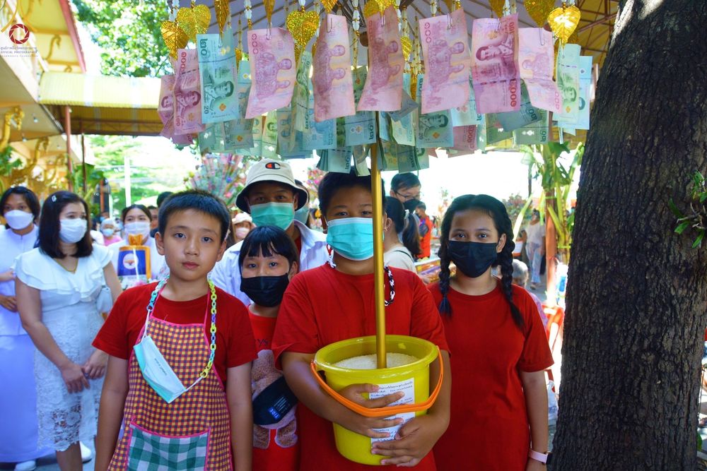 ภาพ No.54711:ประมวลภาพพิธีทอดกฐินสามัคคี ณ วัดเสด็จ จ.ปทุมธานี (วันที่ 30 ตุลาคม พ.ศ. 2565)