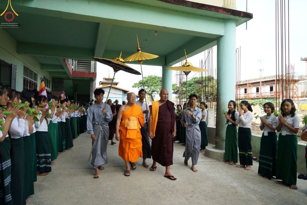 ภาพ No.57371:ประมวลภาพพิธีประดิษฐานพระบรมสารีริกธาตุพระเจดีย์ราชาธิราชมุนี ณ วัดอองเซยามิน ประเทศเมียนมาร์