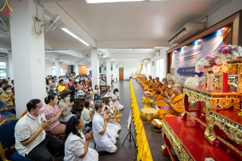 ภาพ No.53301:ประมวลภาพพิธีทอดกฐินสามัคคี ณ วัดอิสาน จ.นครราชสีมา