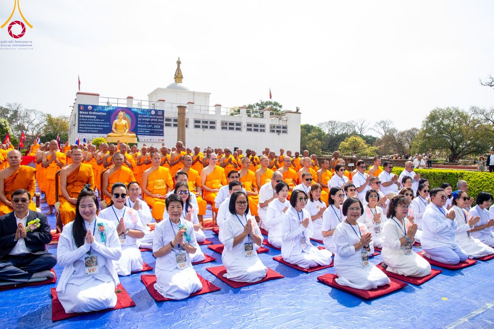 ภาพ No.314166:วันจันทร์ที่ 16 มีนาคม พ.ศ. 2569 พิธีถวายบาตรอัฐบริขาร และพิธีขอนิสัยแก่สามเณรธรรมทายาท 500 รูป ณ วิหารมายาเทวี ประเทศเนปาล