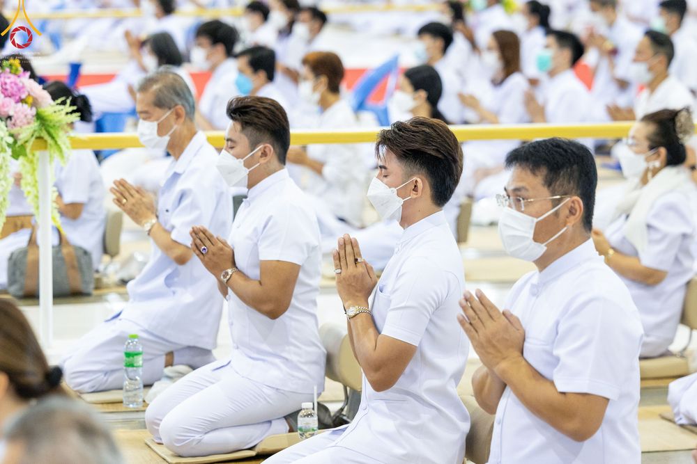 ภาพ No.52293:ประมวลภาพพิธีบูชาข้าวพระ (วันอาทิตย์ต้นเดือนตุลาคม) ณ วัดพระธรรมกาย จ.ปทุมธานี 