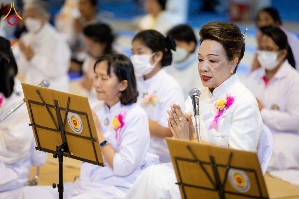 ภาพ No.293481:วันที่ 13 มกราคม พ.ศ. 2569 พิธีถวายภัตตาหารเป็นสังฆทาน แด่พระธรรมยาตรา ณ อนุสรณ์สถานมหาวิหารพระมงคลเทพมุนี (โลตัสแลนด์) อ.สองพี่น้อง จ.สุพรรณบุรี ในโครงการธรรมยาตรา กตัญญูบูชา มหาปูชนียาจารย์ พระมงคลเทพมุนี(สด จนฺทสโร) พระผู้ปราบมาร อนุสรณ์สถาน 7 แห่ง ปี