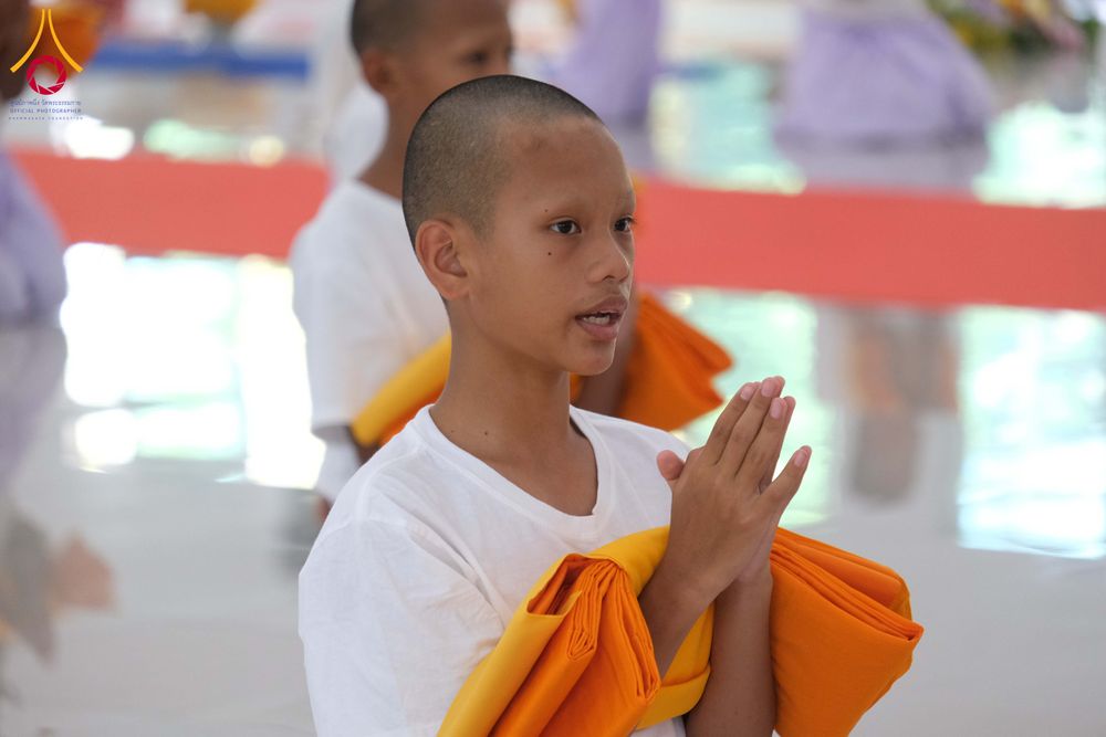 ภาพ No.319663:วันเสาร์ที่ 4 เมษายน พ.ศ.2569 พิธีขอขมา มอบผ้าไตร บรรพชาสามเณร ศูนย์อบรมเยาวชนนครปฐม