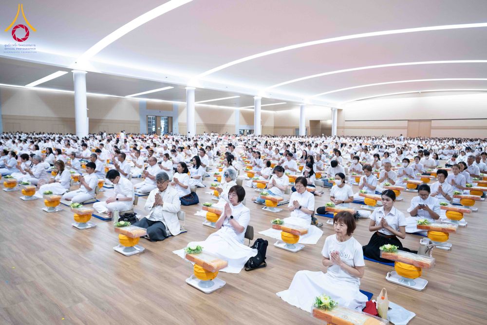 ภาพ No.313610:วันอาทิตย์ที่ 15 มีนาคม พ.ศ. 2569 พิธีร่วมบุญบรรพชาสามเณร 5000 รูป ณ ห้องแก้วสารพัดนึก 2 สภาธรรมกายสากล วัดพระธรรมกาย