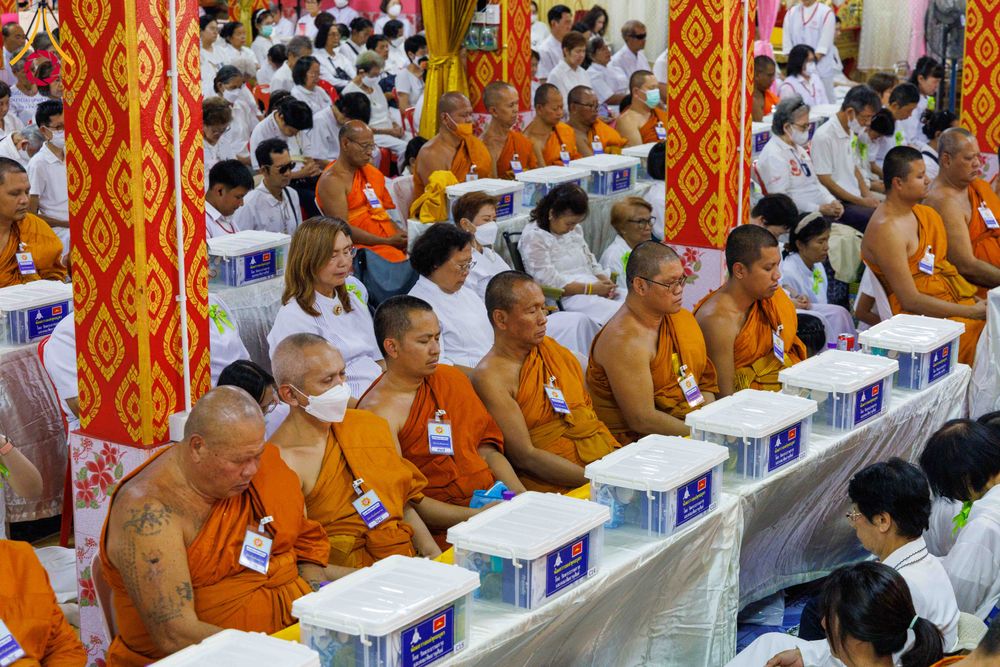 ภาพ No.298304:วันที่ 17 มกราคม พ.ศ. 2569  พิธีเจริญพระพุทธมนต์ ปฏิบัติธรรม มอบทุนการศึกษา ถวายสังฆทาน 109 วัด โครงการธรรมยาตราปีที่ 14 ณ วัดตะเคียน อำเภอบางกรวย จังหวัดนนทบุรี