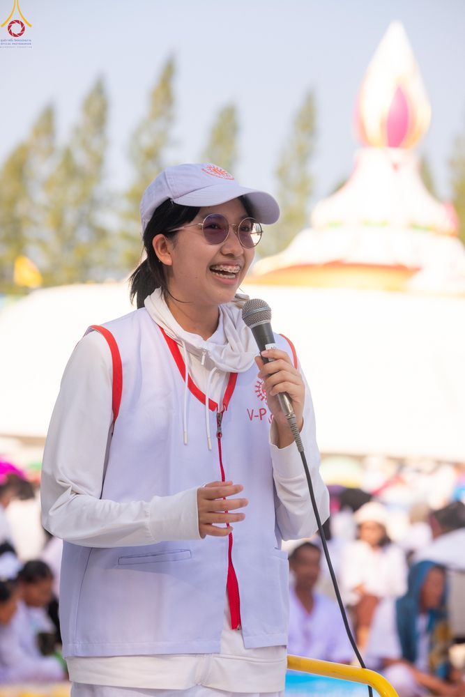 ภาพ No.300705:ภาพเบื้องหลังอาสาสมัครรวมใจ ชุดที่ 3 ในโครงการธรรมยาตรา กตัญญูบูชา มหาปูชนียาจารย์ พระมงคลเทพมุนี(สด จนฺทสโร) พระผู้ปราบมาร อนุสรณ์สถาน 7 แห่ง ปีที่ 14