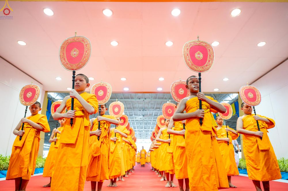 ภาพ No.338942:วันอาทิตย์ที่ 12 กรกฎาคม พ.ศ.2569 พิธีมุทิตาผู้สอบได้เปรียญธรรม ประโยค 1-2 ถึง ป.ธ.9 และ บ.ศ.1-2 ถึง บ.ศ.6 สำนักศาสนศึกษาวัดพระธรรมกาย ประจำปี 2569, พิธีมอบตราตั้งแต่งตั้งอาจารย์ใหญ่ สำนักศาสนศึกษาวัดพระธรรมกาย