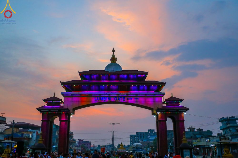 ภาพ No.317115:วันเสาร์ที่ 28 มีนาคม พ.ศ.2569 ธรรมยาตราจาริก ณ ซุ้มประตูลุมพินีเกต(Lumbini Gate) ประเทศเนปาล