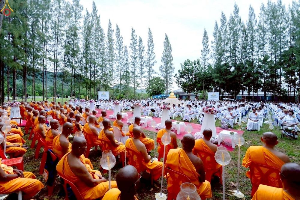 ภาพ No.238403:วันเสาร์ที่ 9 สิงหาคม พ.ศ. 2568 พิธีกลั่นแผ่นดิน โปรยทราย และจุดประทีปถวายเป็นพุทธบูชา จ.ระยอง สถาปนาองค์พระเจดีย์เพื่อสร้างสันติภาพโลก ณ ศูนย์ปฏิบัติธรรมระยอง(บ้านช่องลม) ต.บางบุตร อ.บ้านค่าย จ.ระยอง