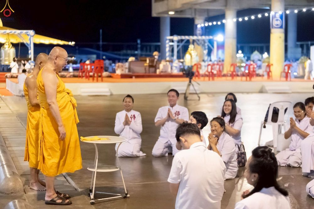ภาพ No.241240:วันพุธที่ 27 สิงหาคม พ.ศ. 2568 พิธีฉลองชัยสวดมนต์ บทธัมมจักกัปปวัตตนสูตร ครบ 7,650,575,757 จบ ในวันธรรมชัย วัดพระธรรมกาย