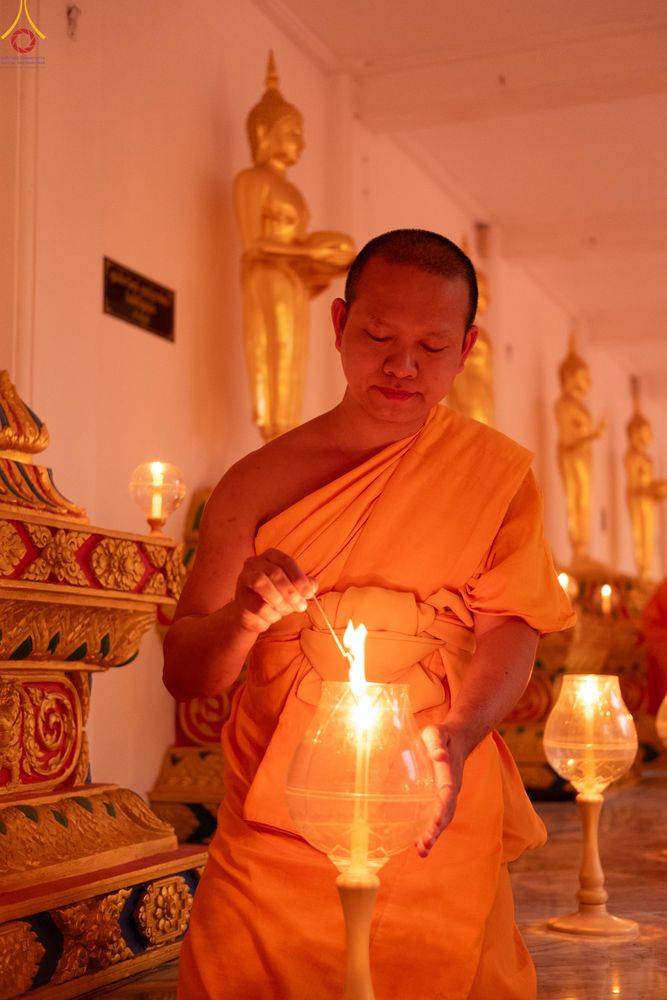 ภาพ No.294026:วันที่ 13 มกราคม พ.ศ. 2569 พิธีจุดประทีปถวายเป็นพุทธบูชา และบูชาธรรมมหาปูชนียาจารย์  (ภาพชุดที่ 2) ณ วัดสองพี่น้อง ต.ต้นตาล อ.สองพี่น้อง จ.สุพรรณบุรี ในโครงการธรรมยาตรา กตัญญูบูชา มหาปูชนียาจารย์ พระมงคลเทพมุนี(สด จนฺทสโร) พระผู้ปราบมาร อนุสรณ์สถาน 7 แห่