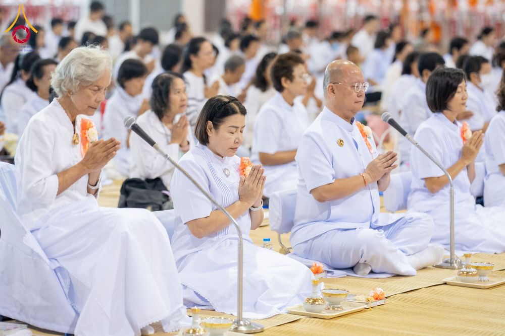 ภาพ No.279087:วันที่ 2 มกราคม พ.ศ.2569 พิธีถวายภัตตาหารเป็นสังฆทาน แด่พระธรรมยาตรา ณ วัดพระธรรมกาย ปทุมธานี ในโครงการธรรมยาตรา กตัญญูบูชา มหาปูชนียาจารย์ พระมงคลเทพมุนี(สด จนฺทสโร) พระผู้ปราบมาร อนุสรณ์สถาน 7 แห่ง ปีที่ 14