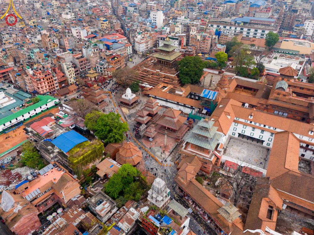 ภาพ No.317192:วันจันทร์ที่ 30 มีนาคม พ.ศ.2569 จาริกบิณฑบาตสยมภูนาทสู่พระราชวังหนุมานโดกา ประเทศเนปาล