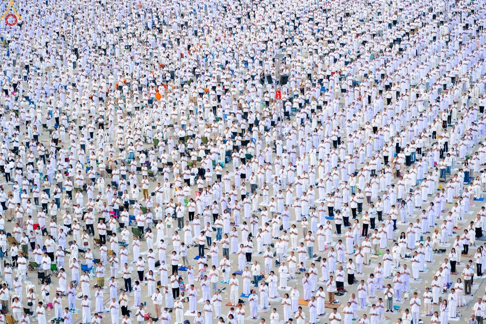 ภาพ No.307814:วันที่ 31 มกราคม พ.ศ. 2569 พิธีจุดประทีปธรรมถวายเป็นพุทธบูชา  และบูชาธรรมมหาปูชนียาจารย์ (ภาพชุดที่ 2) ณ วัดพระธรรมกาย ปทุมธานี ในโครงการธรรมยาตรา กตัญญูบูชา มหาปูชนียาจารย์ พระมงคลเทพมุนี(สด จนฺทสโร) พระผู้ปราบมาร อนุสรณ์สถาน 7 แห่ง ปีที่ 14