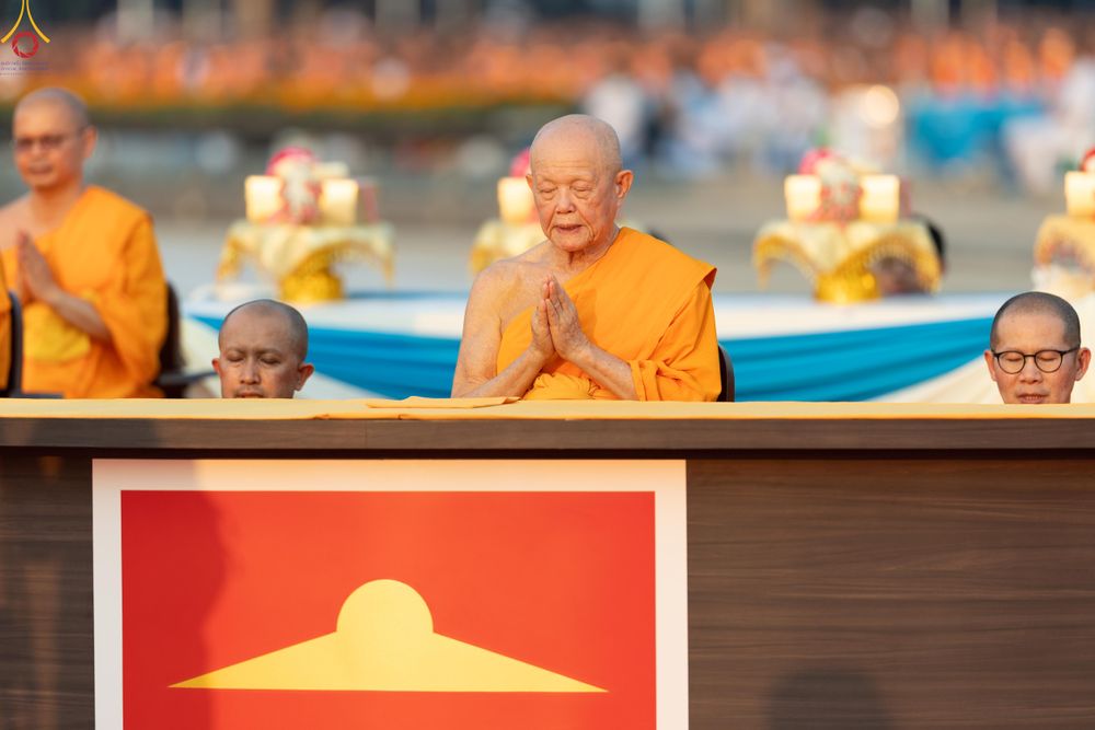 ภาพ No.324029:วันที่ 22 เมษายน พ.ศ.2569 (วันคุ้มครองโลก) พิธีถวายมหาสังฆทาน 40,000 กว่าวัดทั่วประเทศ ณ ลานธรรม พระมหาธรรมกายเจดีย์ วัดพระธรรมกาย