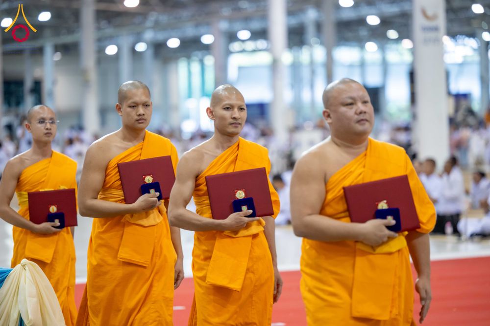 ภาพ No.308764:วันที่ 1 กุมภาพันธ์ พ.ศ. 2569 พิธีรับประกาศนียบัตร และพระของขวัญพระธรรมยาตรา ณ สภาธรรมกายสากล วัดพระธรรมกาย จ.ปทุมธานี