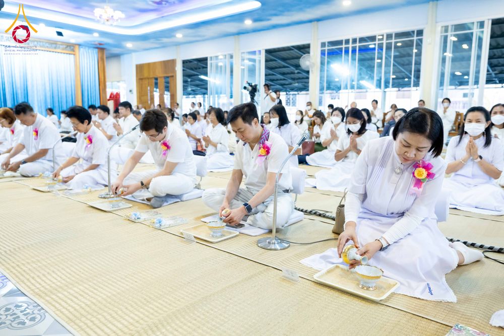 ภาพ No.295556:วันที่ 16 มกราคม พ.ศ. 2569 พิธีถวายภัตตาหารเป็นสังฆทาน แด่พระธรรมยาตรา ณ วัดโบสถ์บน ต.บางคูเวียง จ.นนทบุรี อนุสรณ์สถานลำดับที่ 4 สถานที่เกิดด้วยกายธรรม ในโครงการธรรมยาตรา กตัญญูบูชา มหาปูชนียาจารย์ พระมงคลเทพมุนี(สด จนฺทสโร) พระผู้ปราบมาร อนุสรณ์สถาน 7 แ