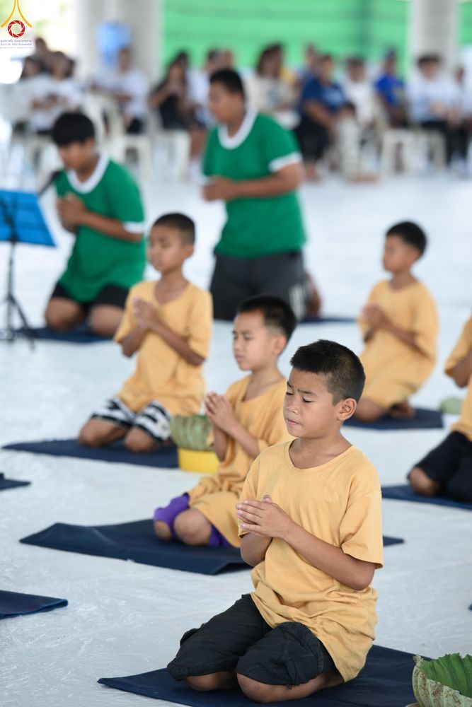 ภาพ No.317334:วันอาทิตย์ที่ 29 มีนาคม พ.ศ. 2569 พิธีตัดปอยผมยุวธรรมทายาท โครงการบรรพชาสามเณรฟื้นฟูพระพุทธศาสนา (ภาคฤดูร้อน) ปิดเทอมเติมธรรม ณ ศูนย์ปฏิบัติธรรมวิหารแดง จ.สระบุรี