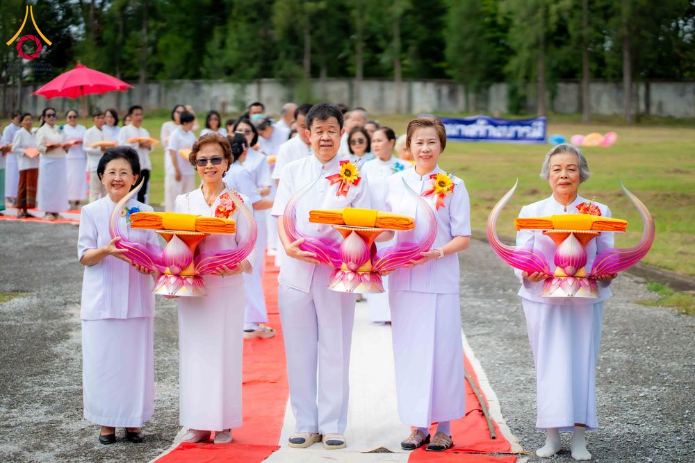 ภาพ No.340892:วันเสาร์ที่ 25 กรกฏาคม พ.ศ.2569 พิธีทอดผ้าป่าสามัคคี ปฐมฤกษ์ เปิดป้ายตั้งองค์ประธาน ณ ศูนย์ธรรมอุทยานสุขสดใส อ.จอมทอง จ.เชียงใหม่