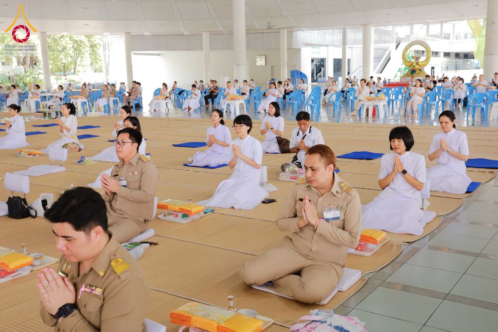 ภาพ No.311540:วันจันทร์ที่ 23 กุมภาพันธ์ พ.ศ. 2569 เปิดโลกทัศน์ผู้บริหารสถานศึกษายุคใหม่ เรียนรู้ต้นแบบการพัฒนาคนผ่านพลัง “บวร–V-Star” ผู้เข้ารับการพัฒนาตามโครงการ สพฐ. ศึกษาดูงานวัดพระธรรมกาย เสริมภาวะผู้นำคุณธรรมสู่การบริหารโรงเรียนอย่างยั่งยืน ณ อาคาร 100 ปี คุณยาย