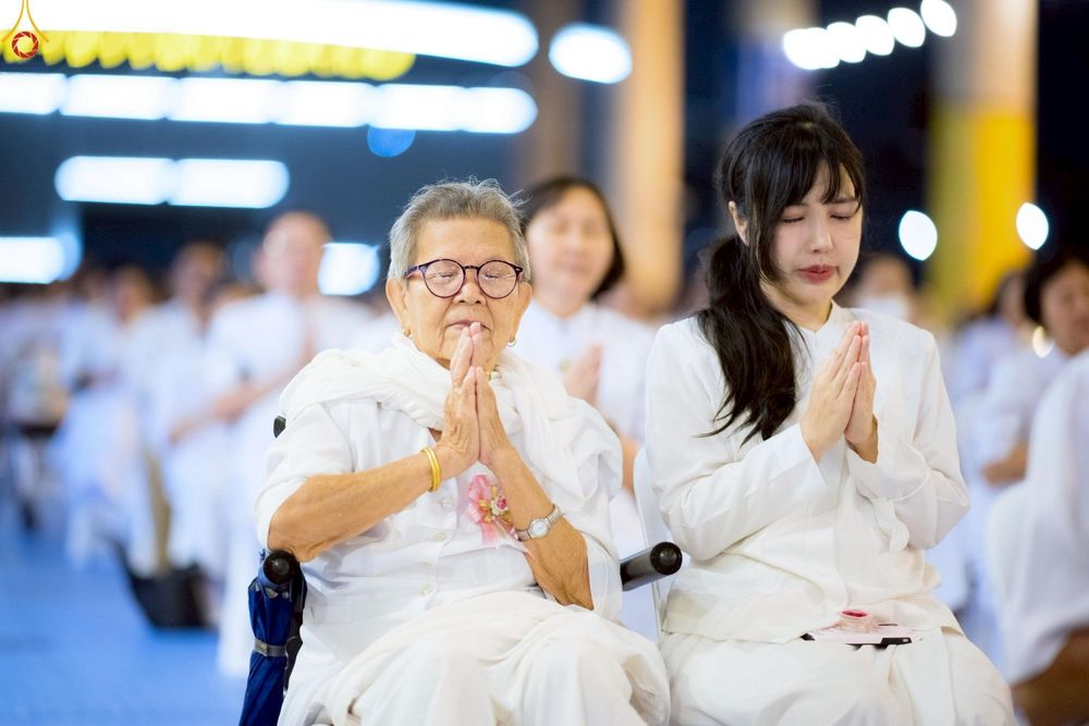 ภาพ No.244452:วันที่ 7 กันยายน พ.ศ. 2568 พิธีฉลองชัยสวดมนต์บทธัมมจักกัปปวัตตนสูตร 7,681,108,108 จบ ณ มหารัตนวิหารคด วัดพระธรรมกาย